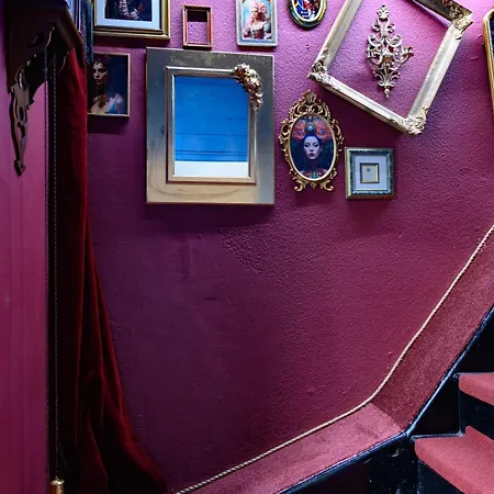 Capsule Baroque Mons