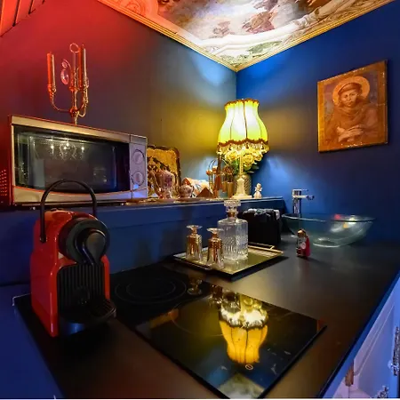 Capsule Baroque * Mons