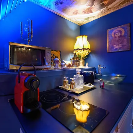 Capsule Baroque * Mons