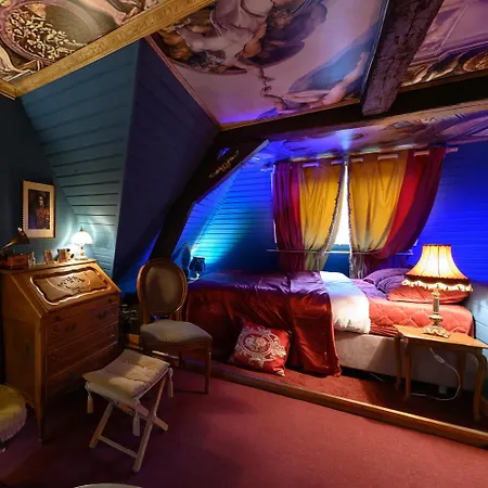 Capsule Baroque Apartamento