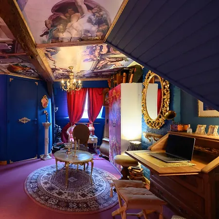 Capsule Baroque Apartamento